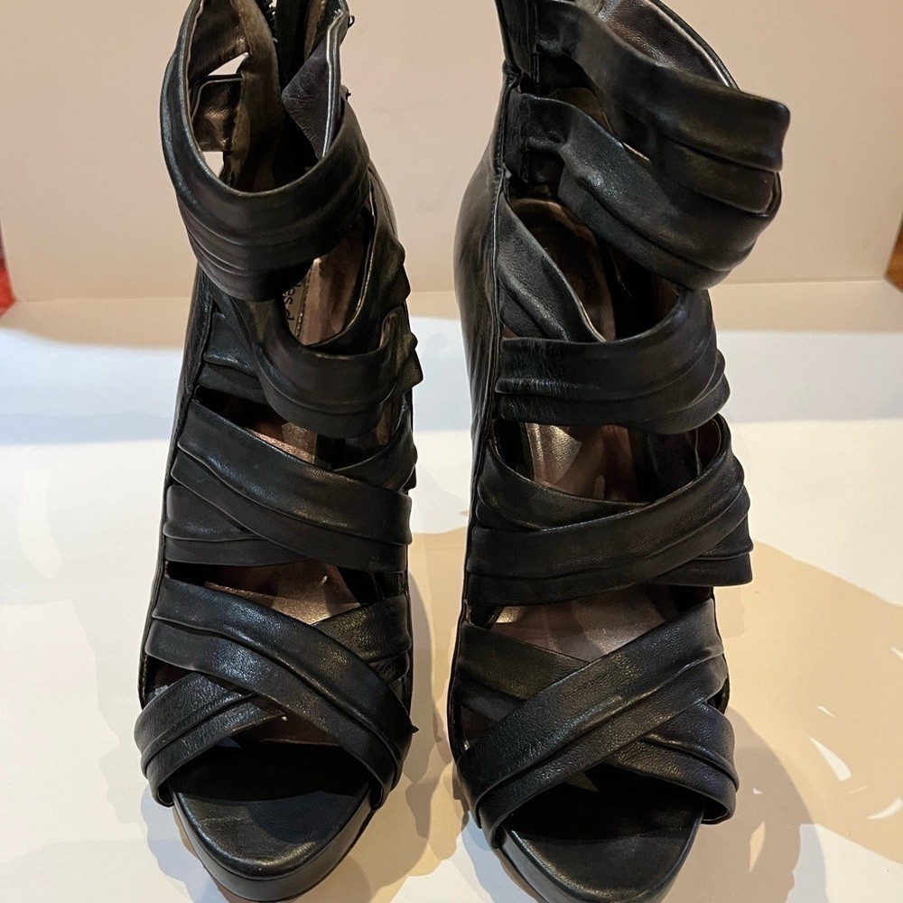 Charles David Black Leather Strappy Heels Size 7.5